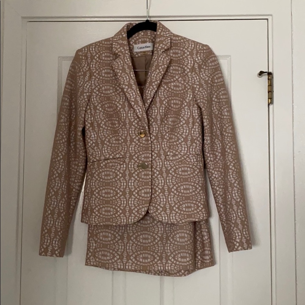 beige/white calvin klein skirt suit